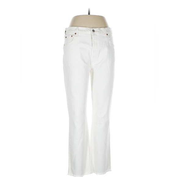 CITIZENS OF HUMANITY
WOMEN'S CHARLOTTE CROP JEAN 
White
Size 31
1762B-1377 - Picture 6 of 8